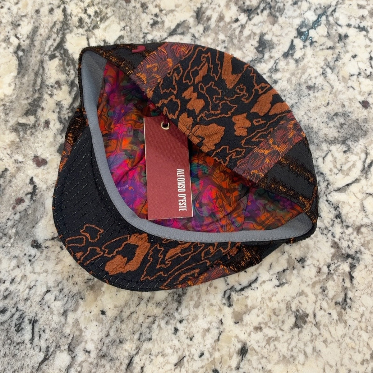 Colorful lining inside Alfonso d’Este John 52062