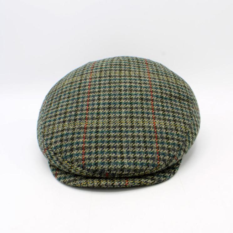 The "Holiday Houndstooth" Flat Cap by Hologramme Paris