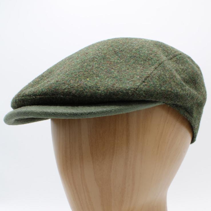 The "First Class Green" Flat Cap by Hologramme Paris