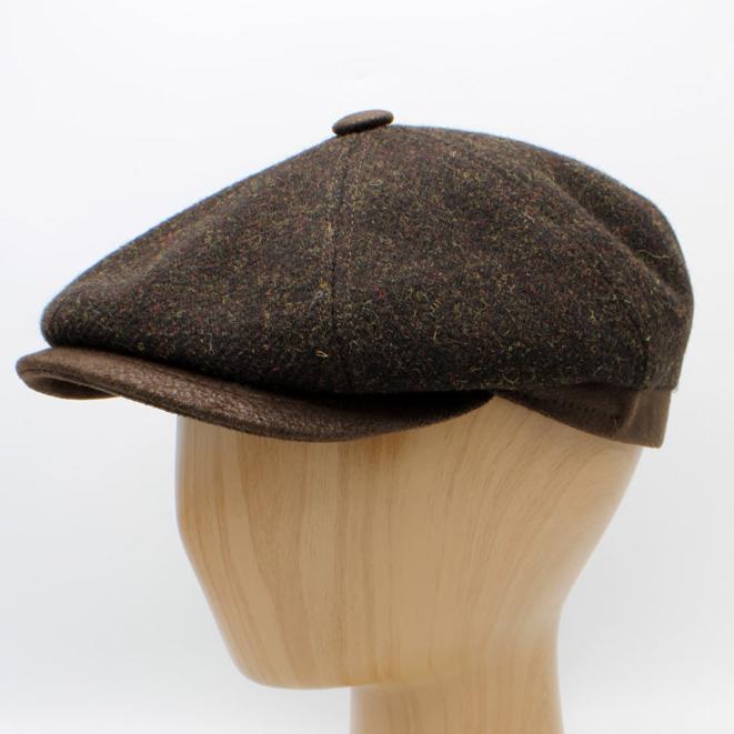 The "First Class Deep Brown" Newsboy Cap by Hologramme Paris