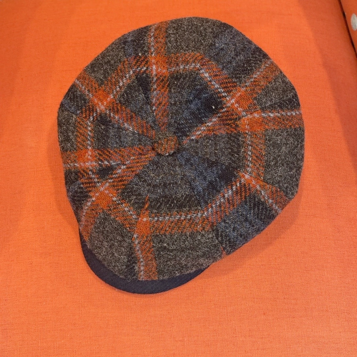 Alfonso d’Este 43701 orange and charcoal plaid Harris Tweed Kyoto newsboy cap