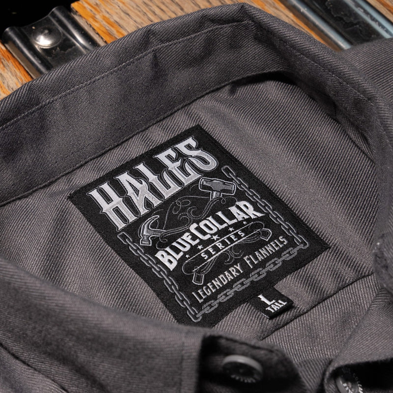 Hales Blue Collar Short Sleeve Shirt in Charcoal