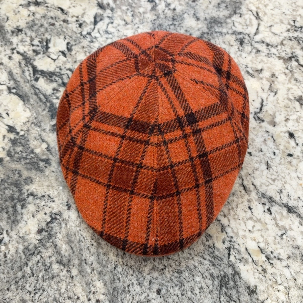 Alfonso D'Este orange plaid Like virgin wool flat cap 47550, top view showing paneled crown