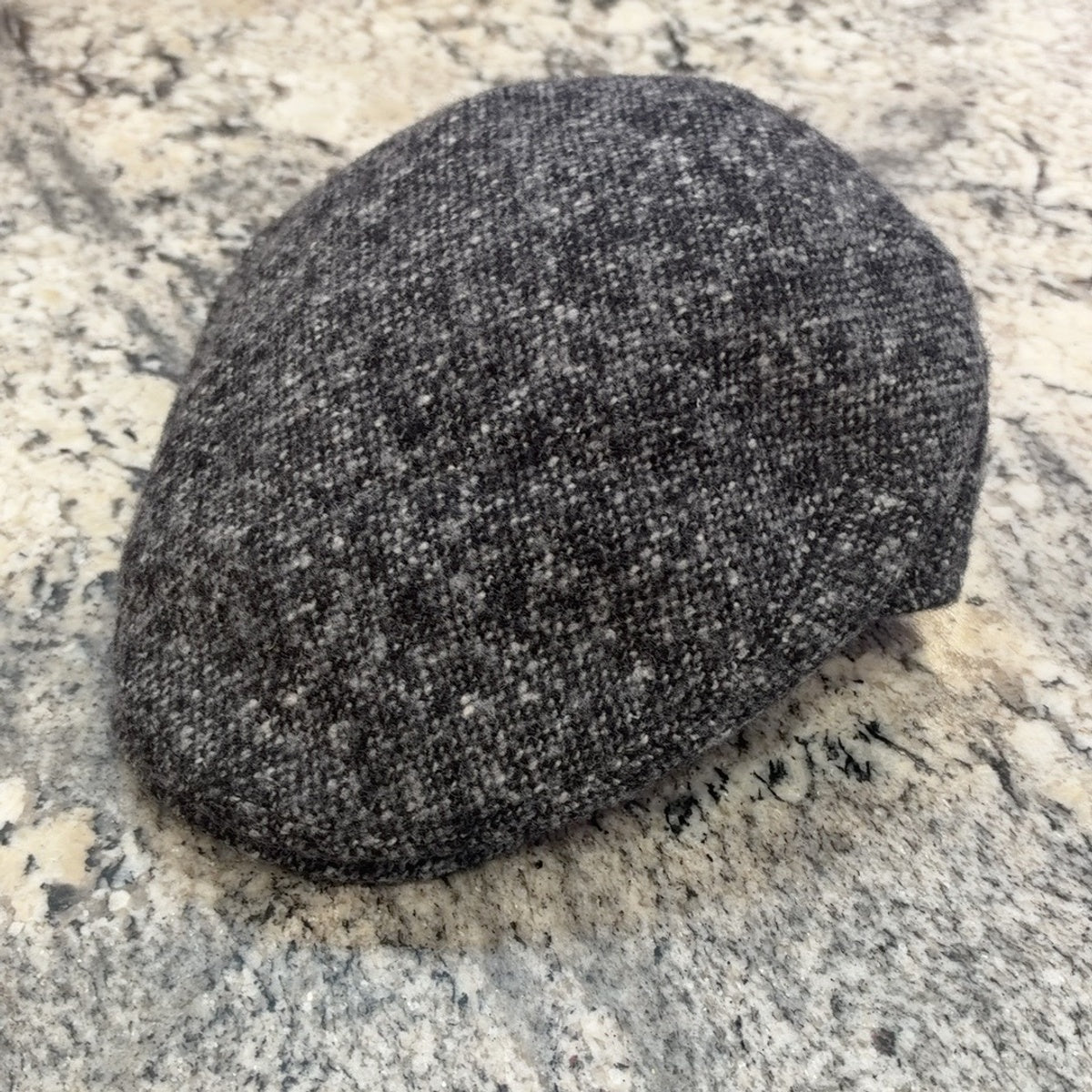 Alfonso d’Este Rudy charcoal gray check virgin wool flat cap 47640