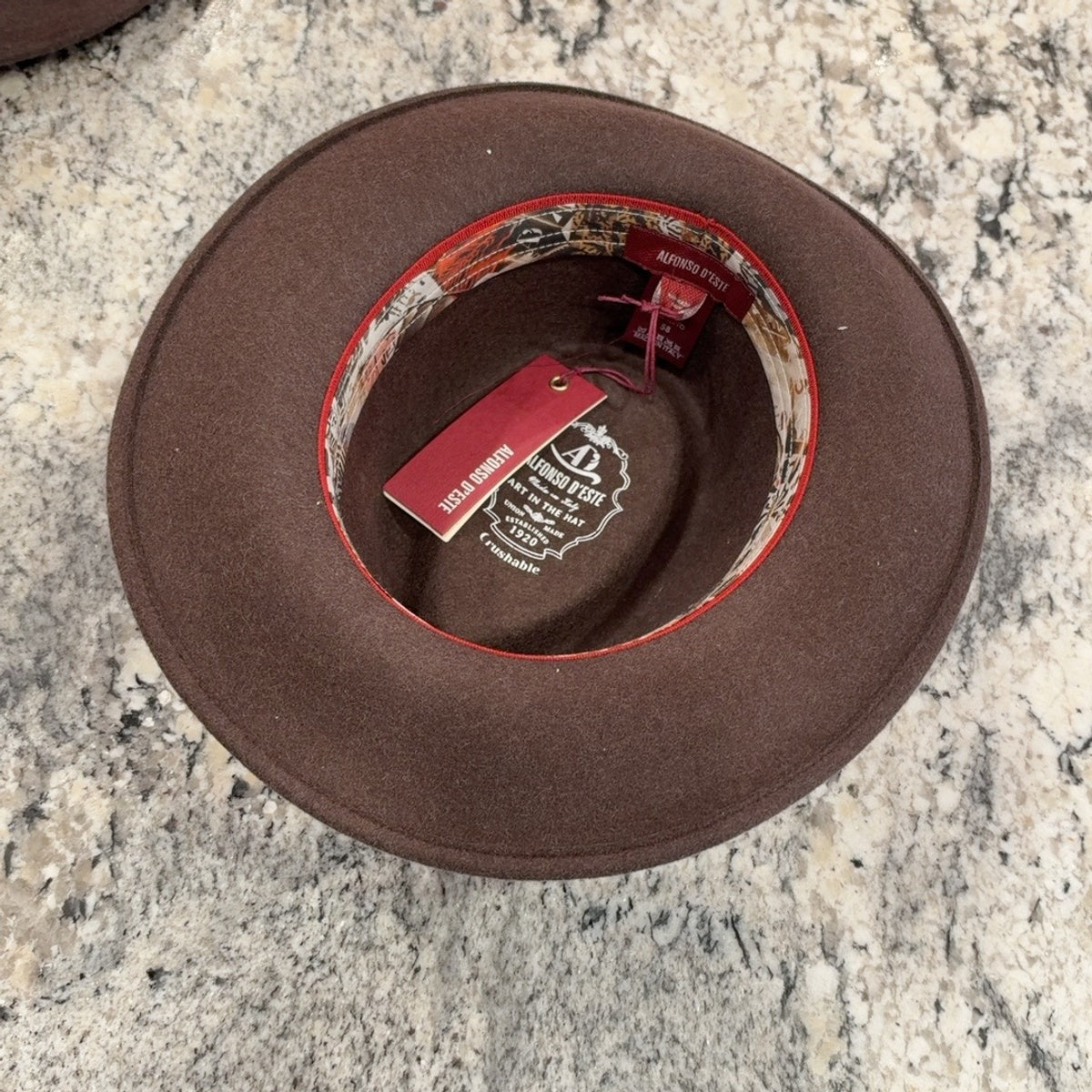 Crushable wool felt hat interior 47826