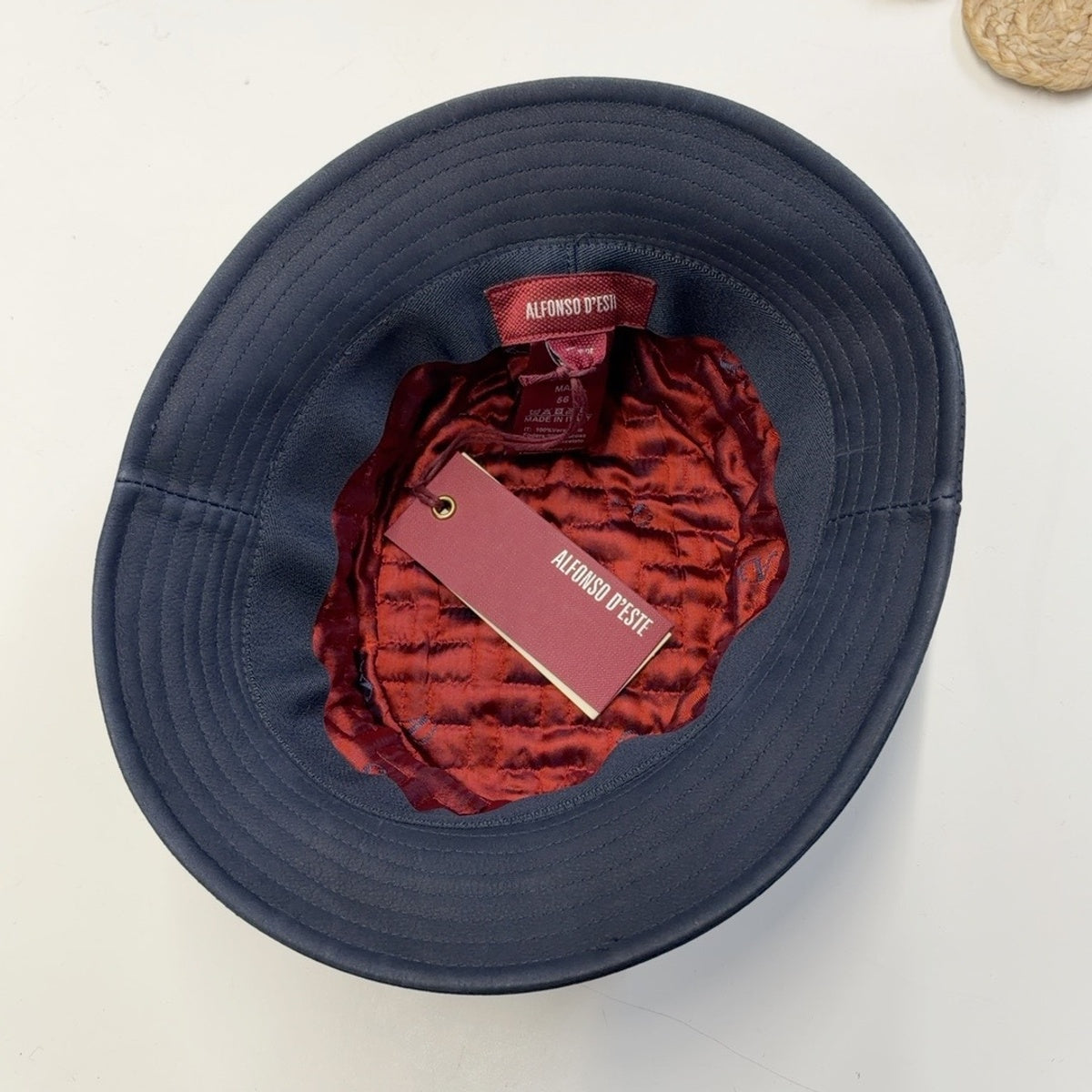 Alfonso d'Este 47895 navy bucket hat interior with burgundy quilted lining