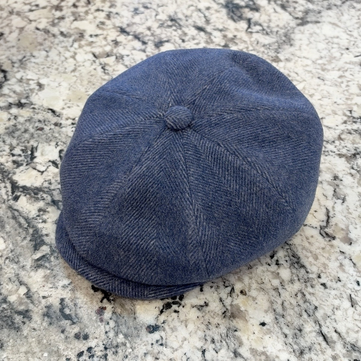 Alfonso d’Este blue herringbone cashmere Kyoto newsboy 48284, exterior view 1