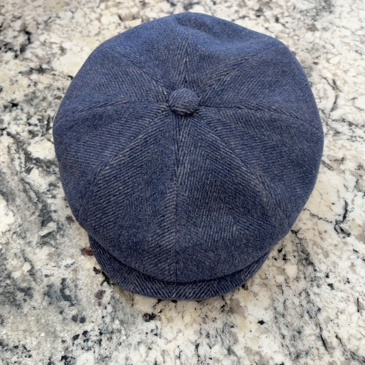 Alfonso d’Este blue herringbone cashmere Kyoto newsboy 48284, exterior view 2