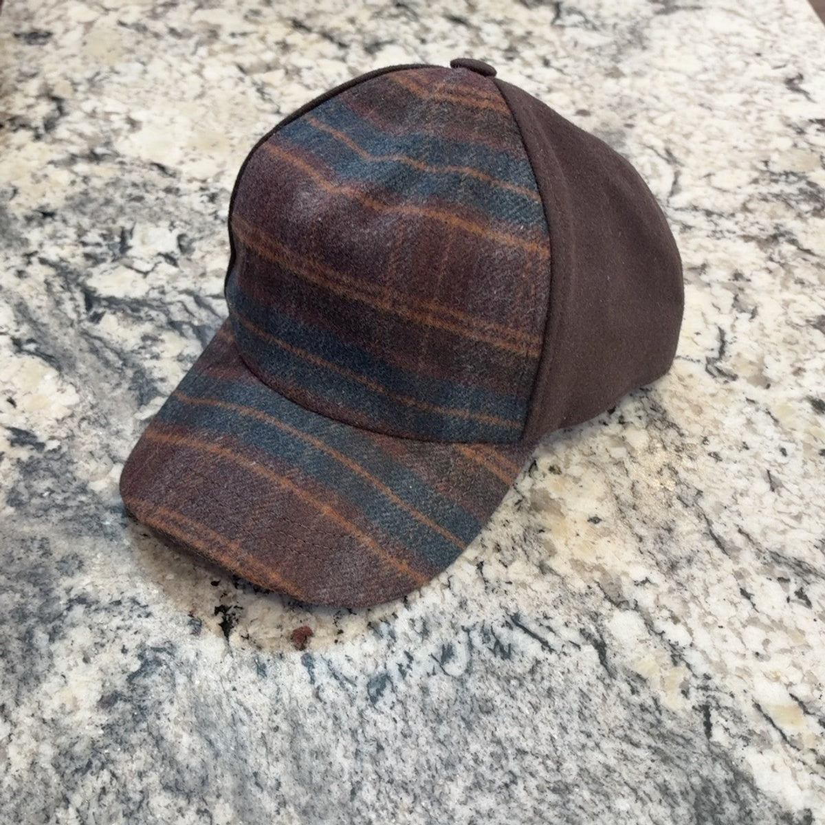 Alfonso d’Este 52901 blue and brown plaid snapback Trucker cap with solid brown panels
