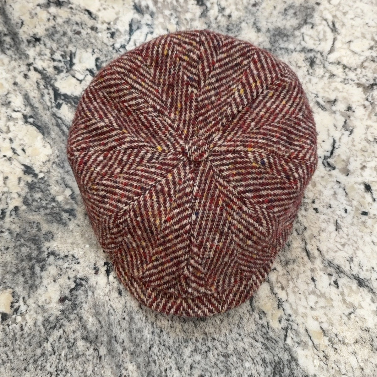 Alfonso d’Este Kyoto burgundy herringbone virgin wool newsboy cap 54804, top view